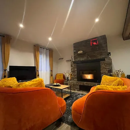 Pyrenair Locations Maison 8 Personnes Proche Des Telecabines בית נופש Bagnères-de-Luchon